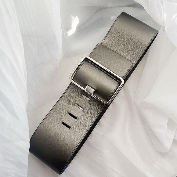 🩶Club Monaco // Wide Leather Belt🩶 - Picture 1 of 8